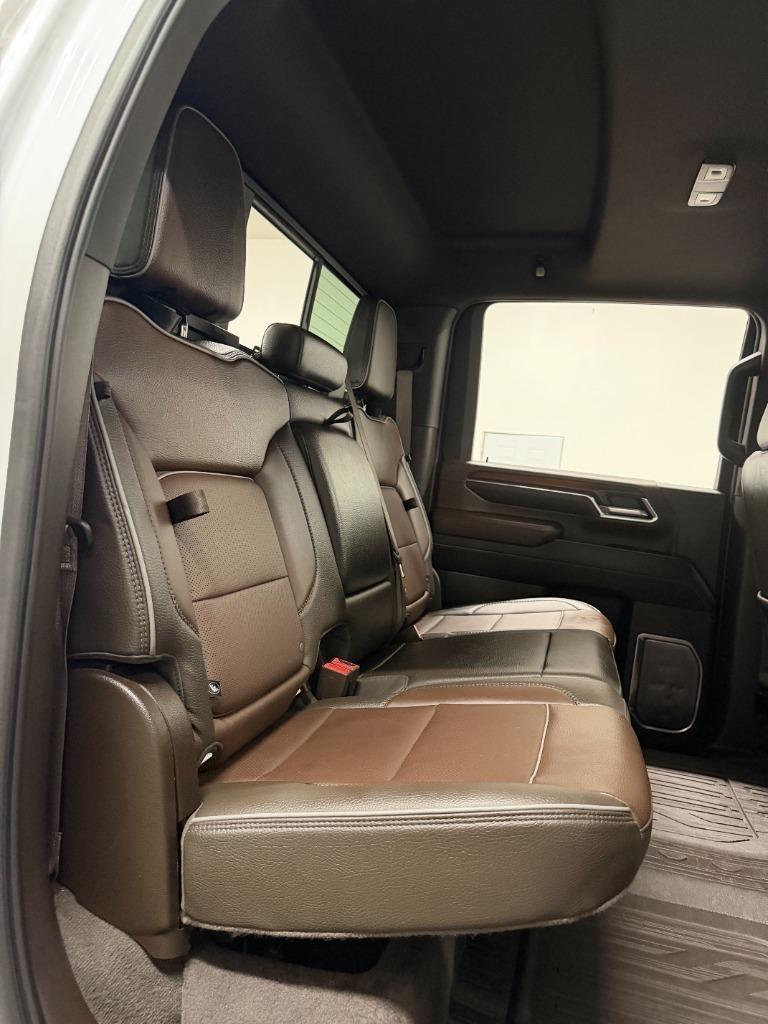 GMC Sierra 2500HD Denali Crew Cab 4WD SB 2024