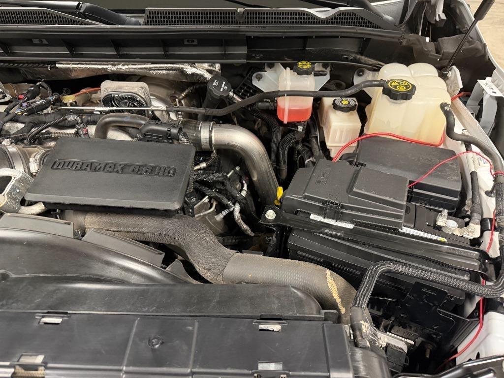 GMC Sierra 2500HD Denali Crew Cab 4WD SB 2024