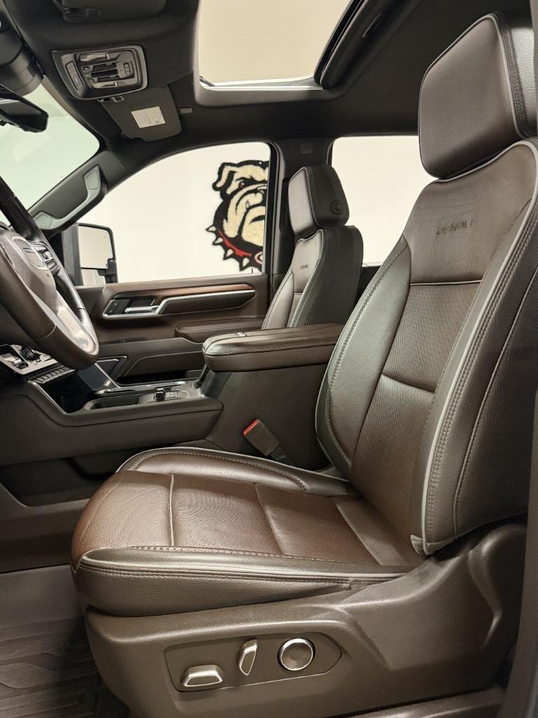 GMC Sierra 2500HD Denali Crew Cab 4WD SB 2024