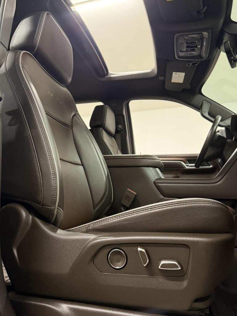 GMC Sierra 2500HD Denali Crew Cab 4WD SB 2024