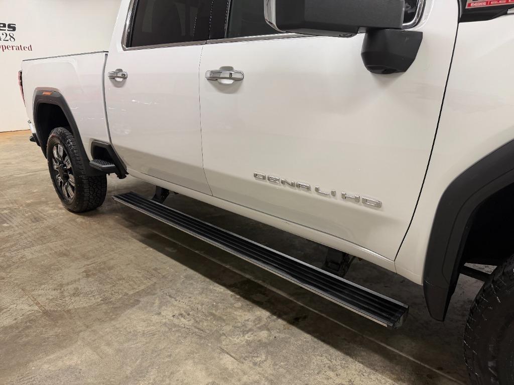 GMC Sierra 2500HD Denali Crew Cab 4WD SB 2024
