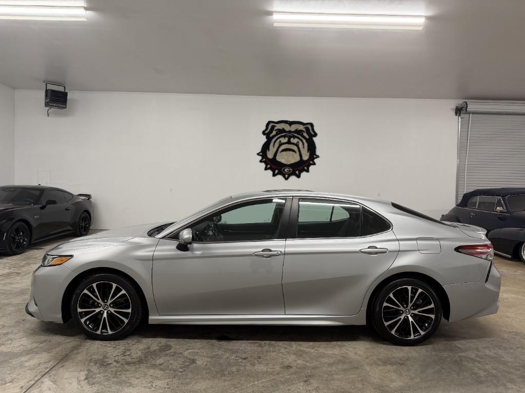 Toyota Camry SE 2018