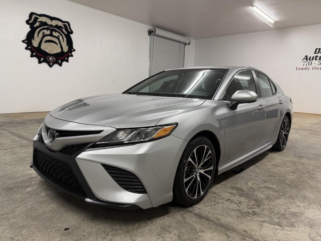 Toyota Camry SE 2018