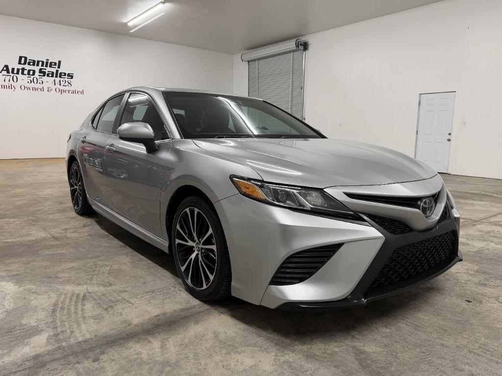 Toyota Camry SE 2018