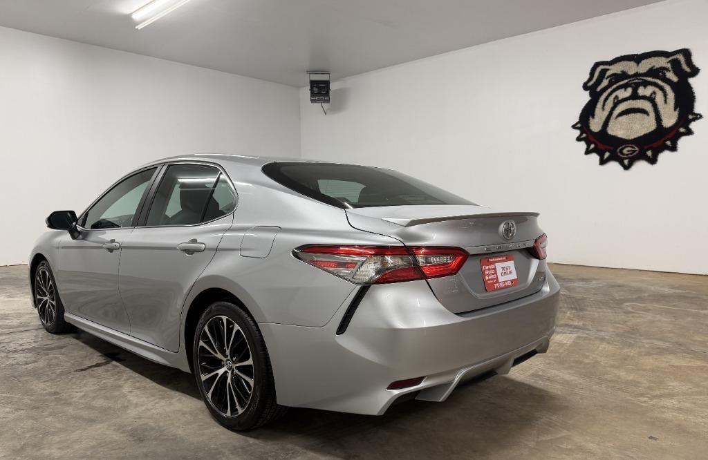Toyota Camry SE 2018