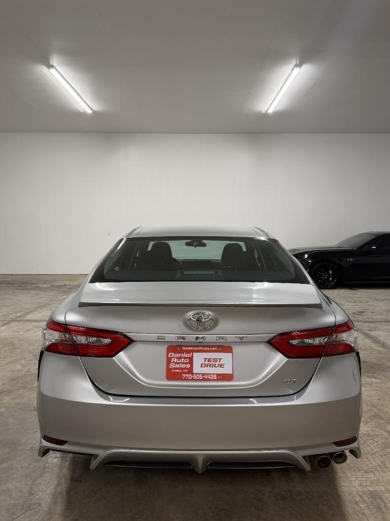 Toyota Camry SE 2018