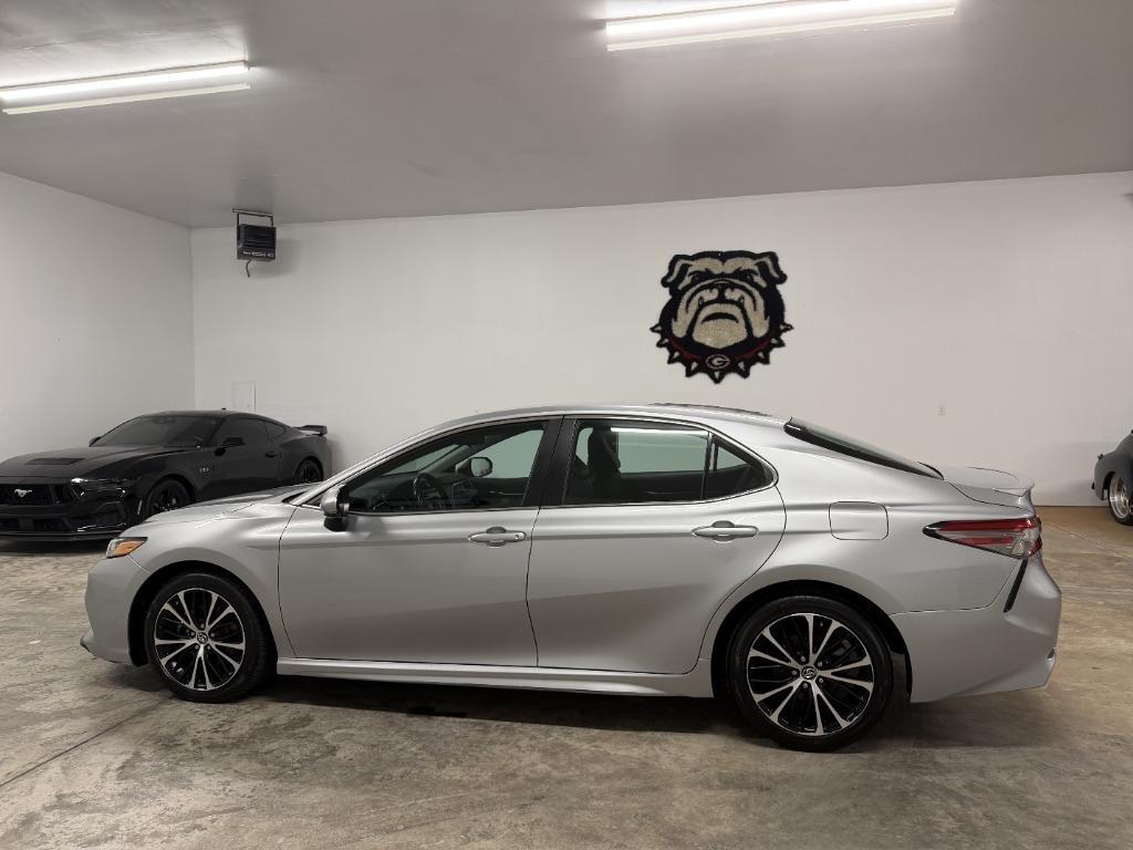 Toyota Camry SE 2018
