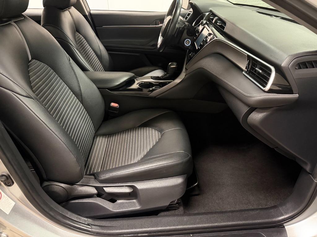 Toyota Camry SE 2018