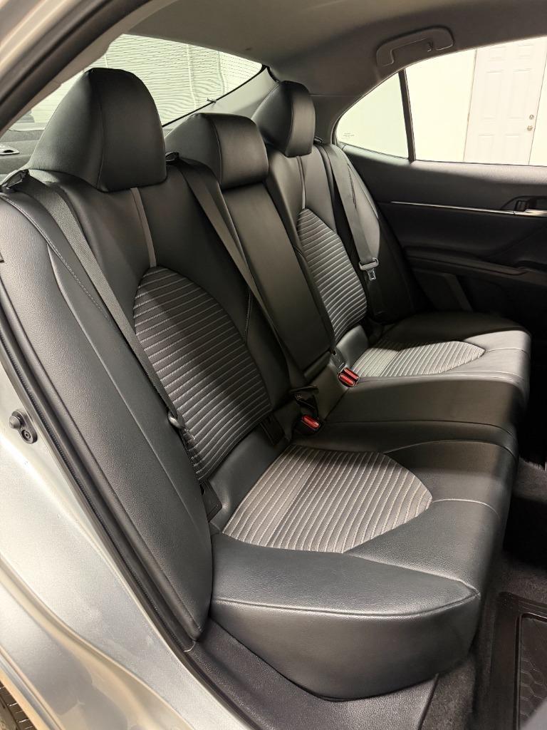 Toyota Camry SE 2018