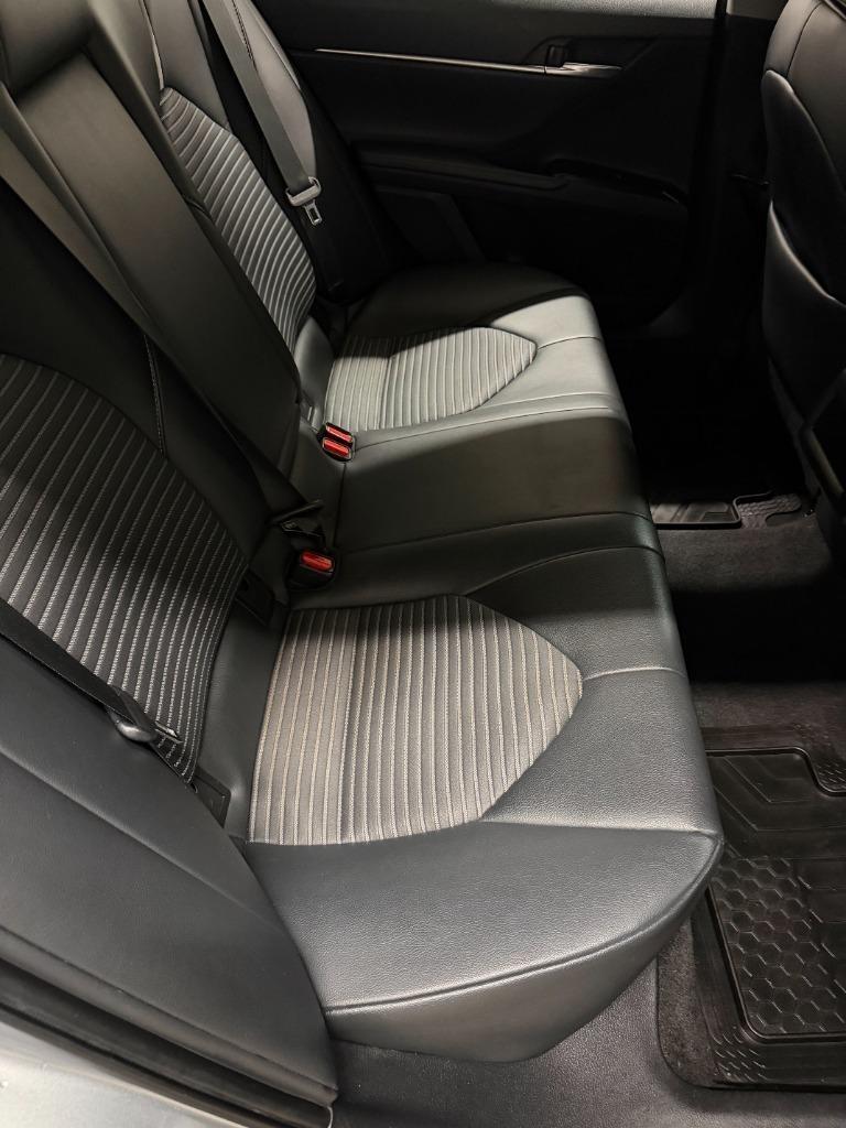 Toyota Camry SE 2018