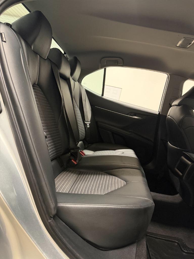 Toyota Camry SE 2018