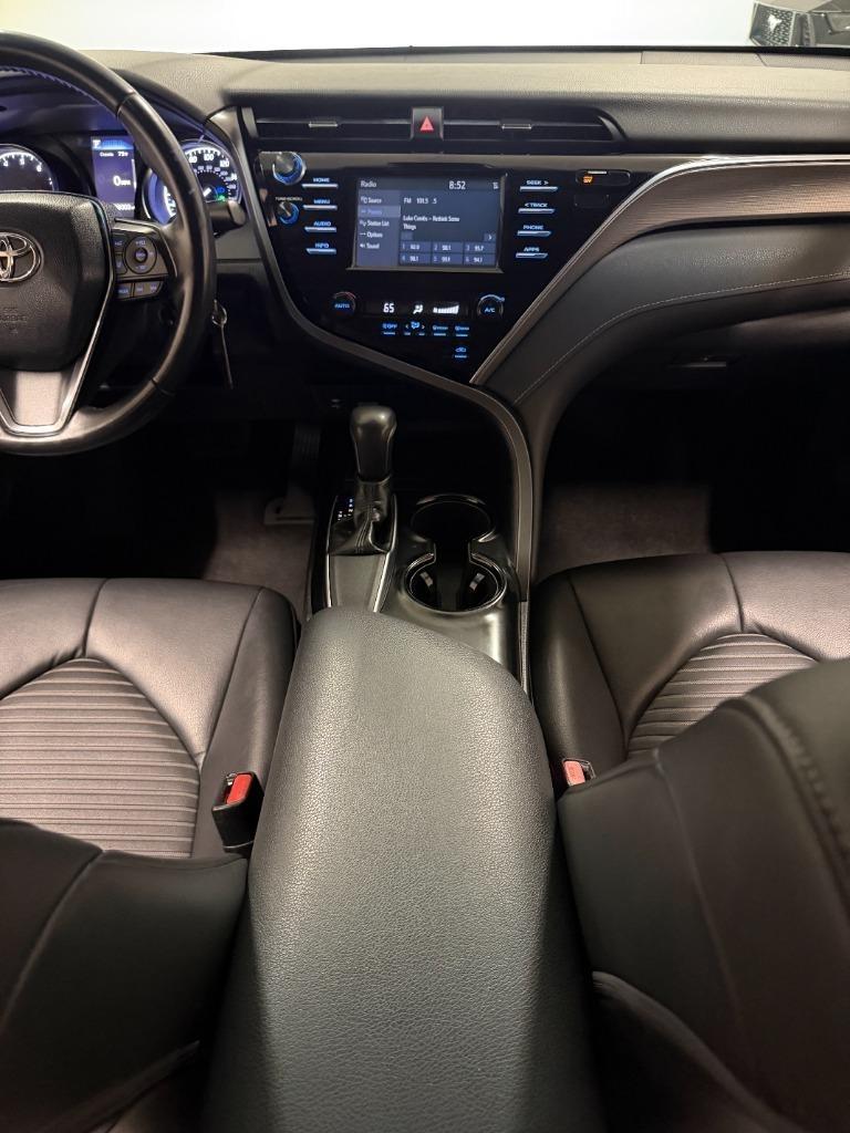 Toyota Camry SE 2018