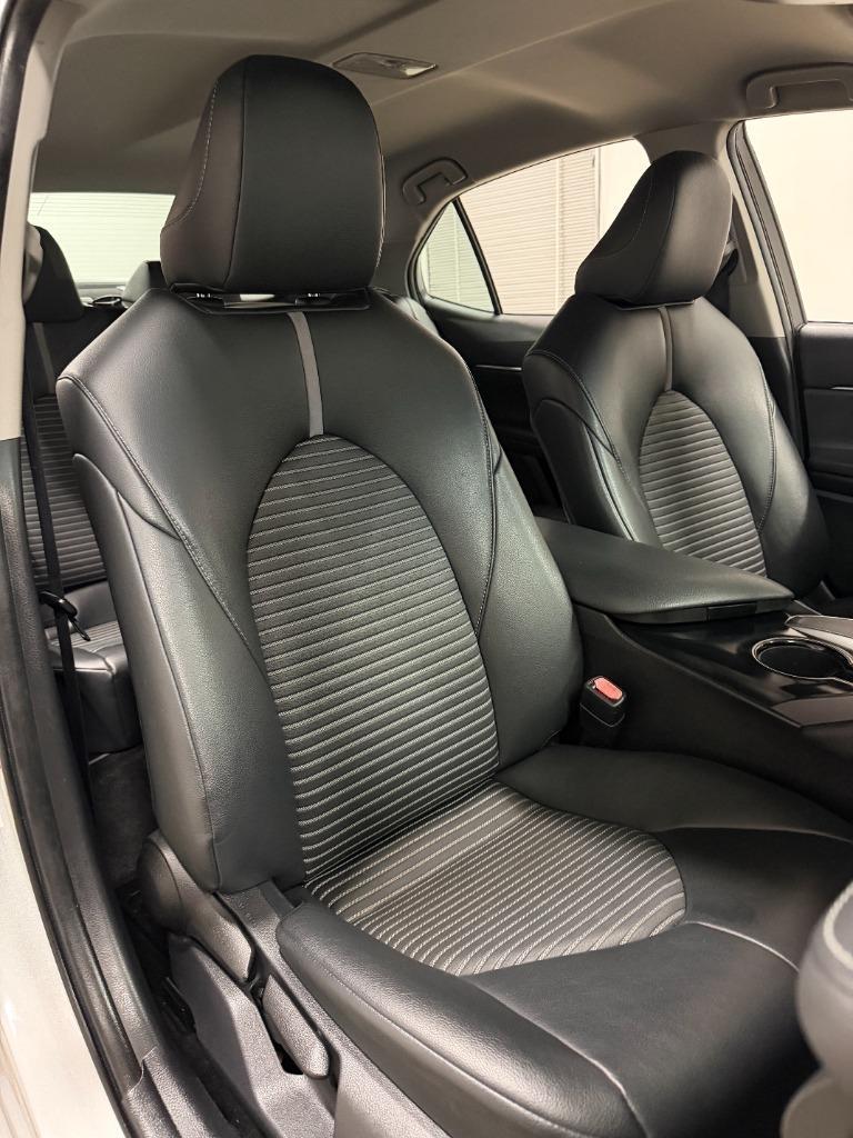 Toyota Camry SE 2018