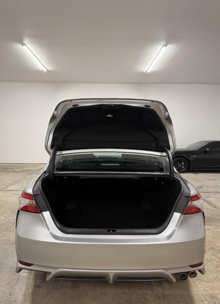 Toyota Camry SE 2018
