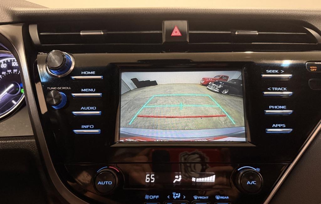 Toyota Camry SE 2018