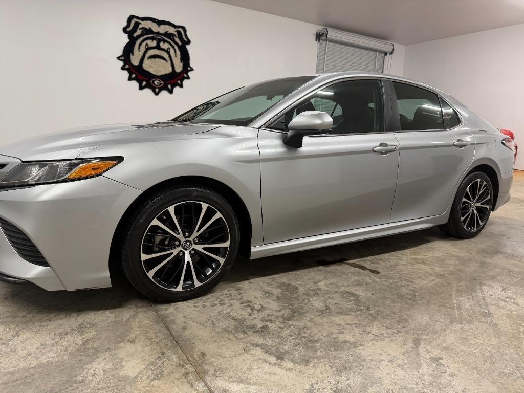 Toyota Camry SE 2018