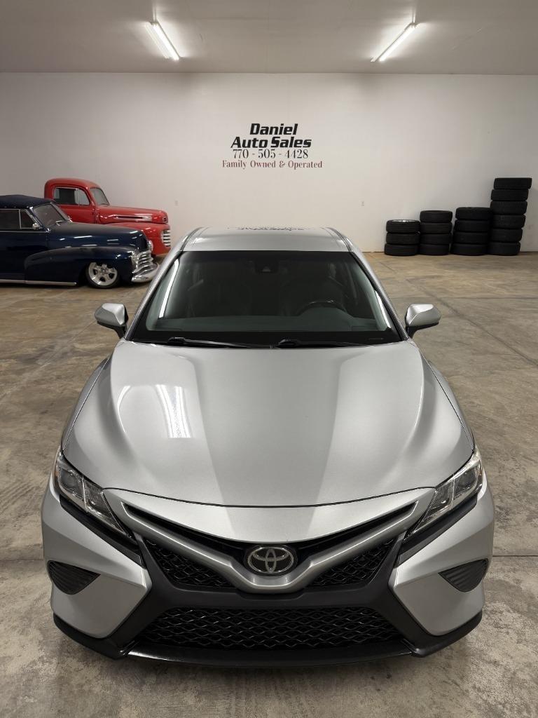 Toyota Camry SE 2018