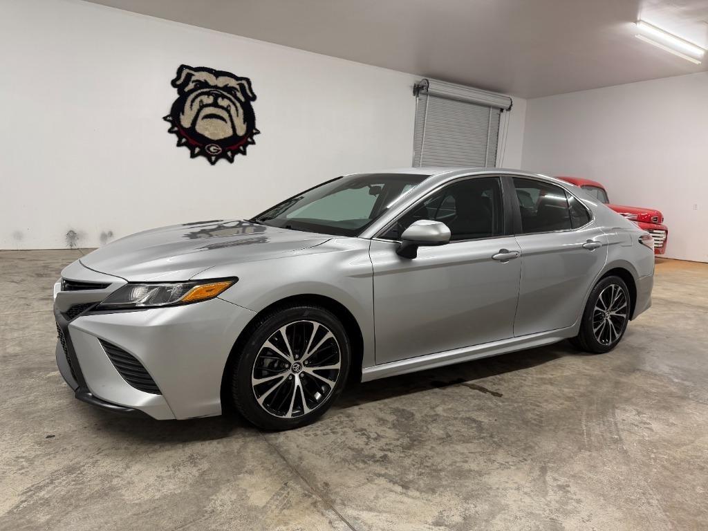 Toyota Camry SE 2018