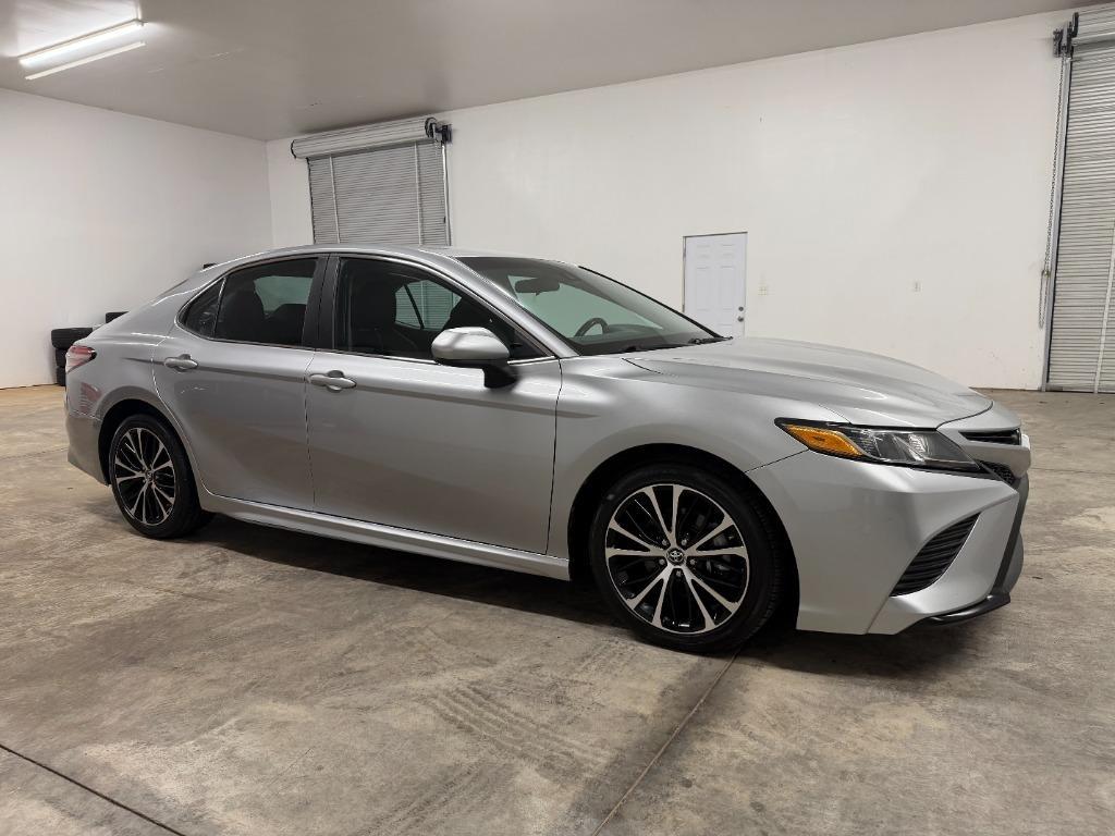 Toyota Camry SE 2018