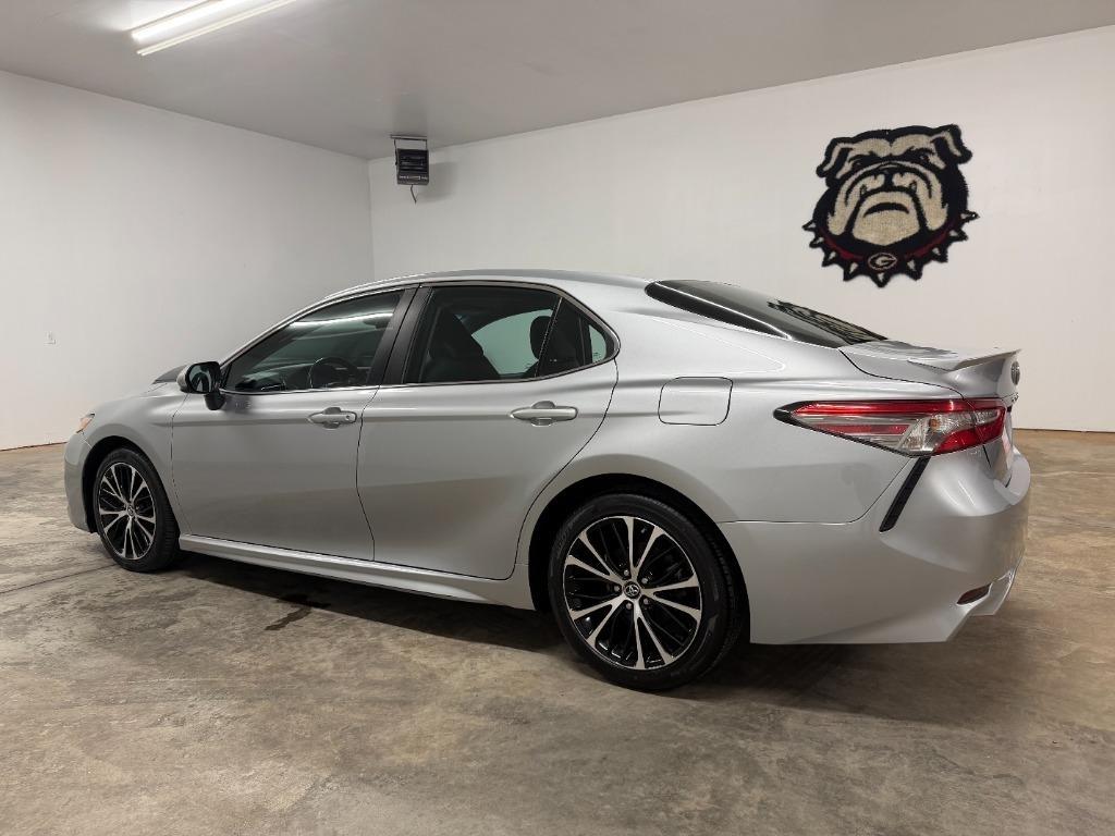 Toyota Camry SE 2018