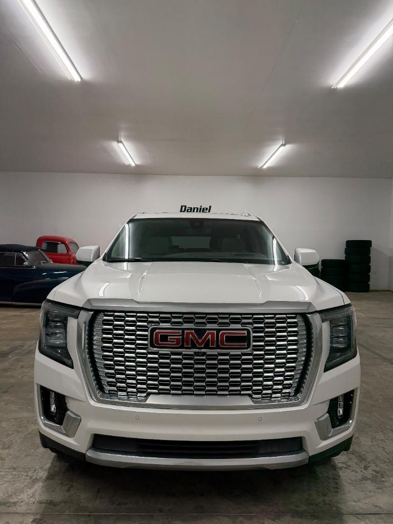 GMC Yukon Denali 4WD 2022