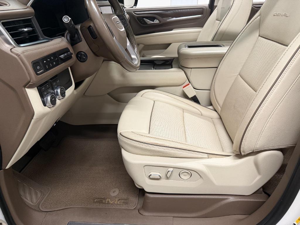 GMC Yukon Denali 4WD 2022