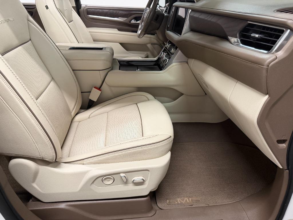 GMC Yukon Denali 4WD 2022
