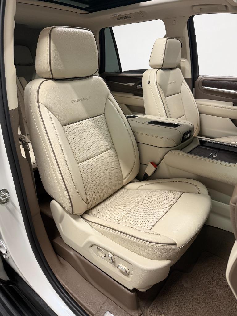 GMC Yukon Denali 4WD 2022