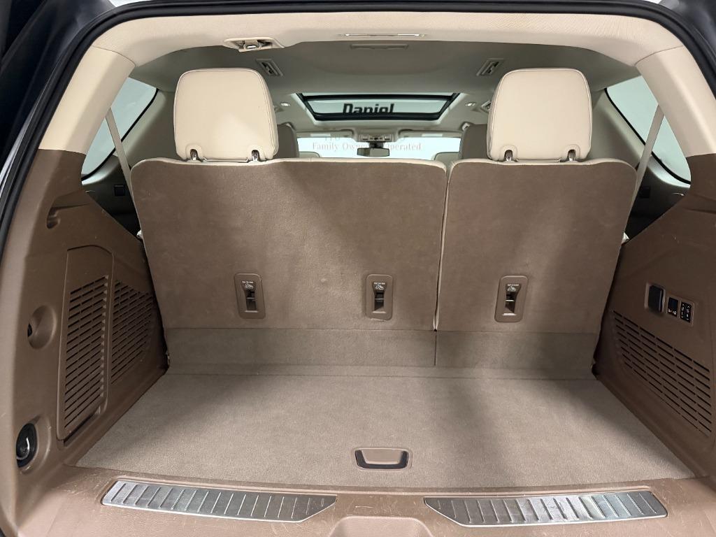 GMC Yukon Denali 4WD 2022