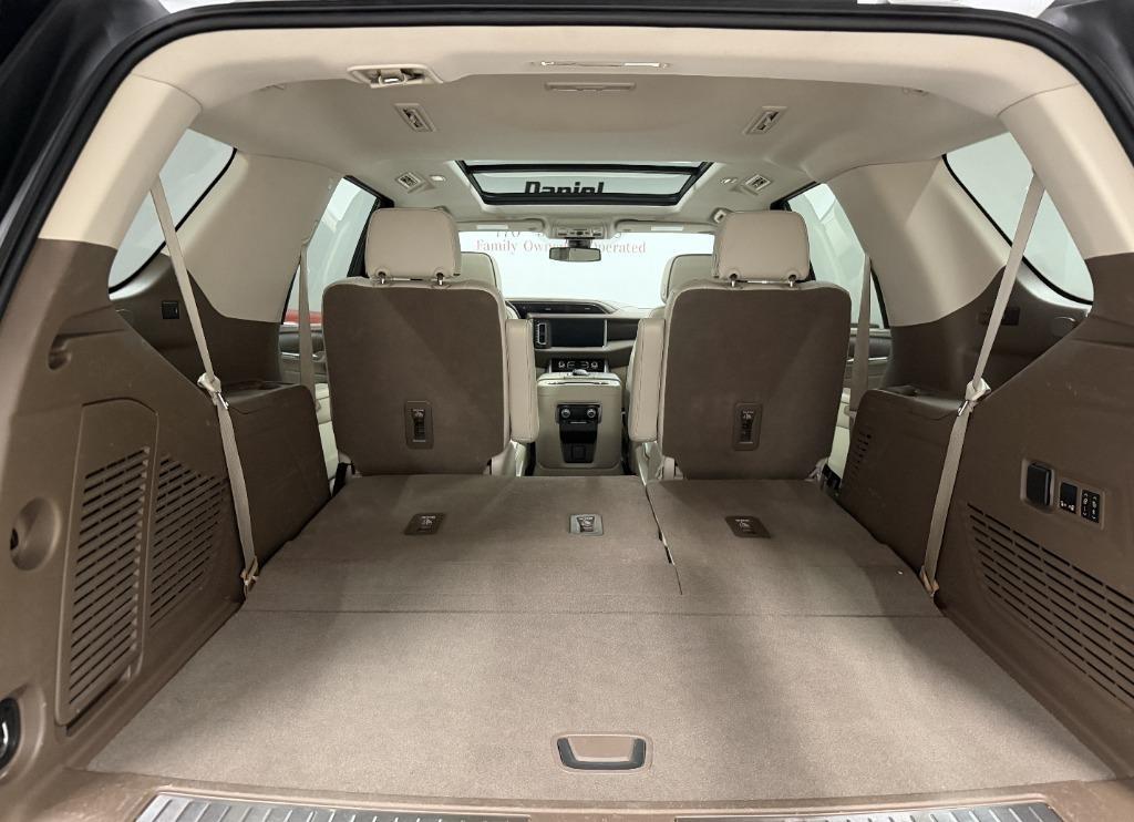 GMC Yukon Denali 4WD 2022