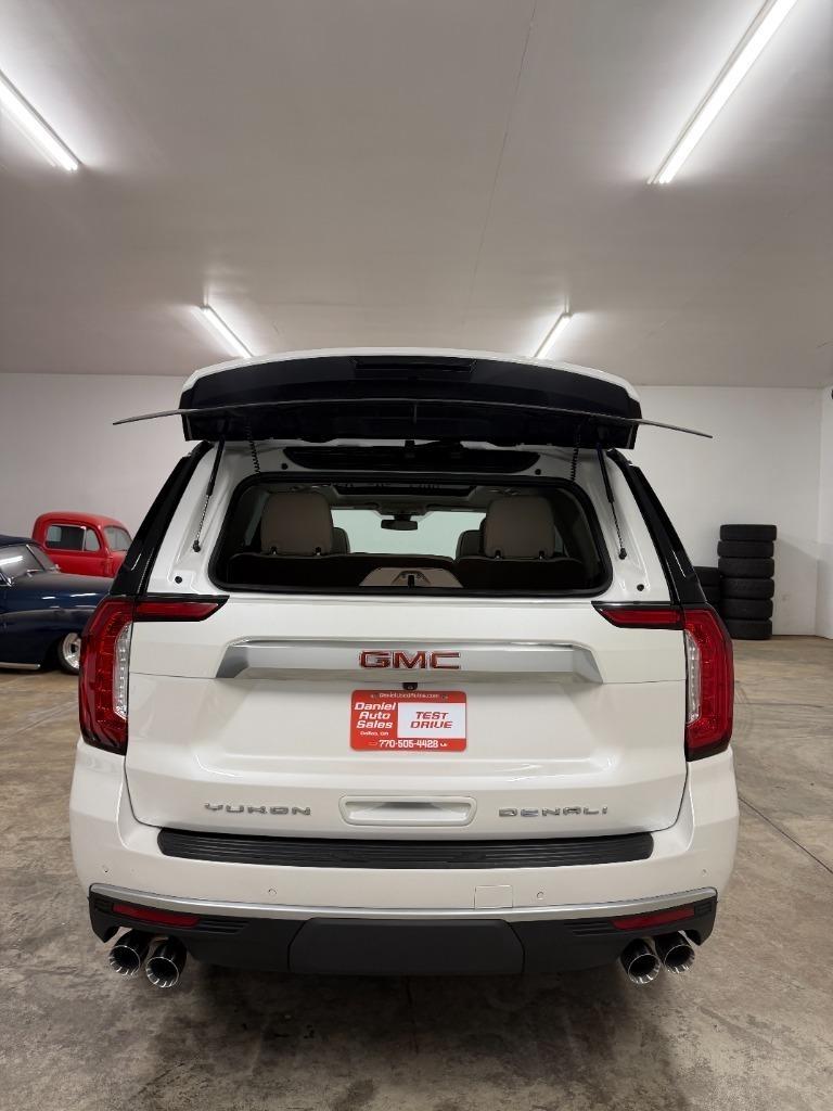 GMC Yukon Denali 4WD 2022