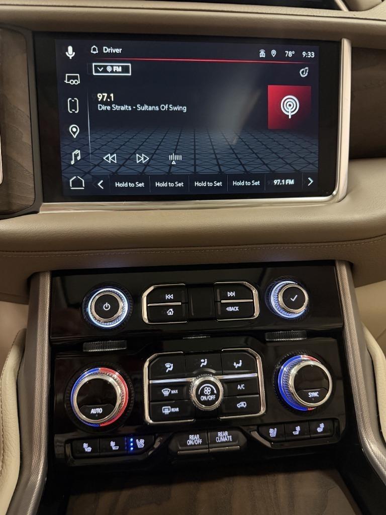 GMC Yukon Denali 4WD 2022