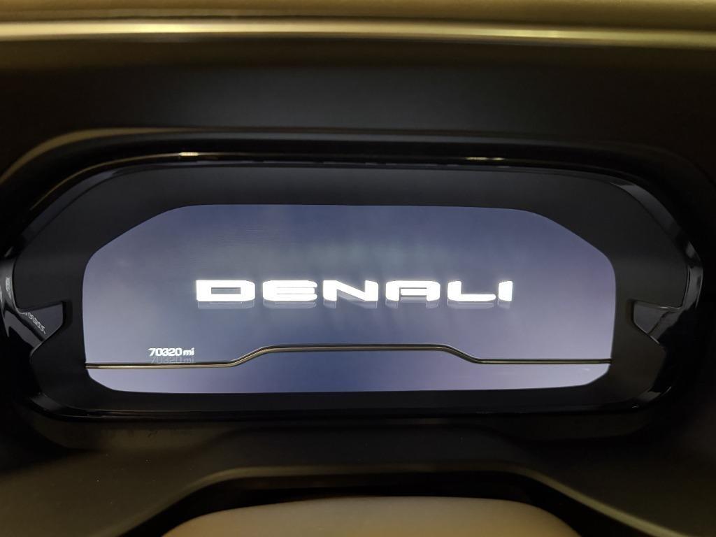 GMC Yukon Denali 4WD 2022
