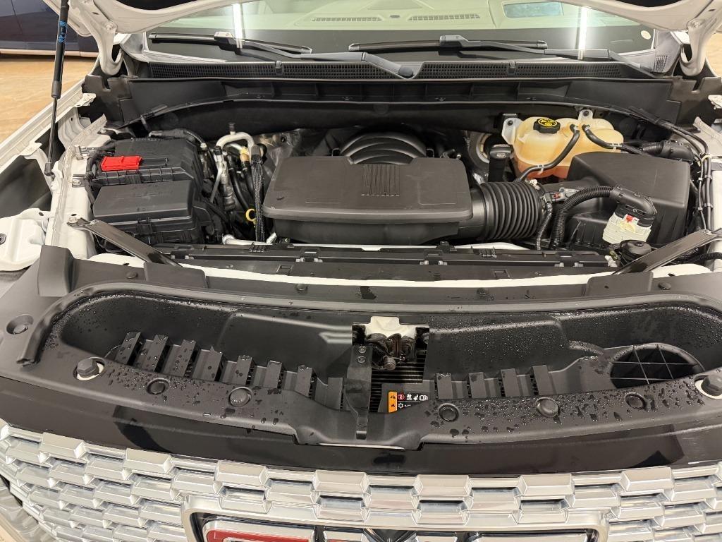GMC Yukon Denali 4WD 2022