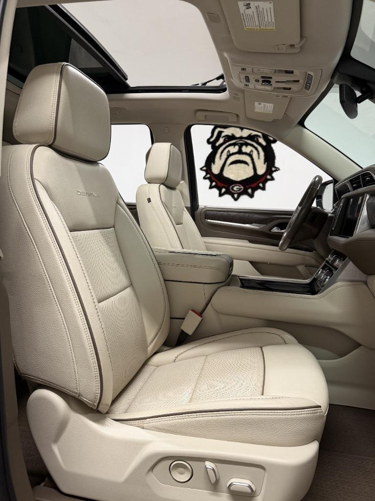 GMC Yukon Denali 4WD 2022