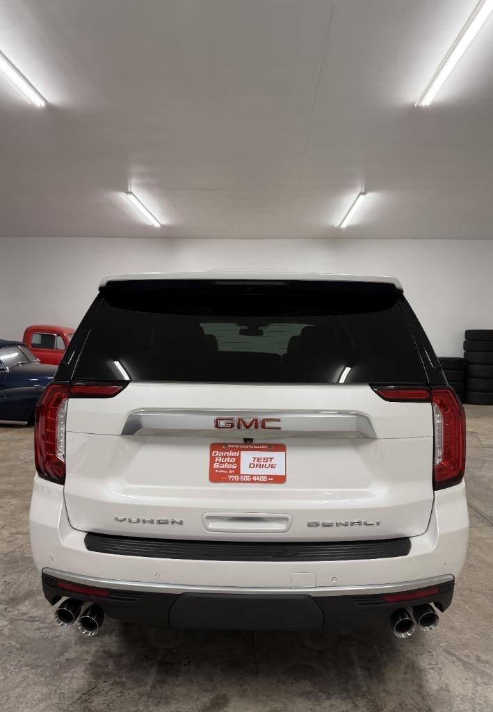 GMC Yukon Denali 4WD 2022
