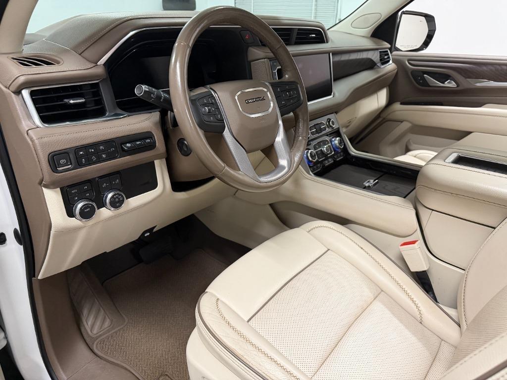 GMC Yukon Denali 4WD 2022