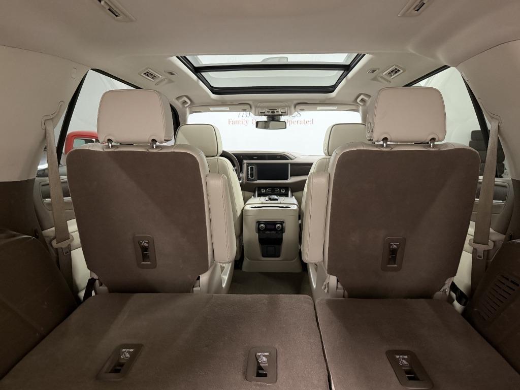 GMC Yukon Denali 4WD 2022