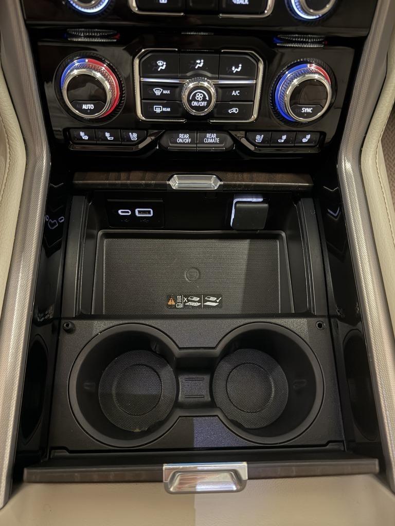 GMC Yukon Denali 4WD 2022