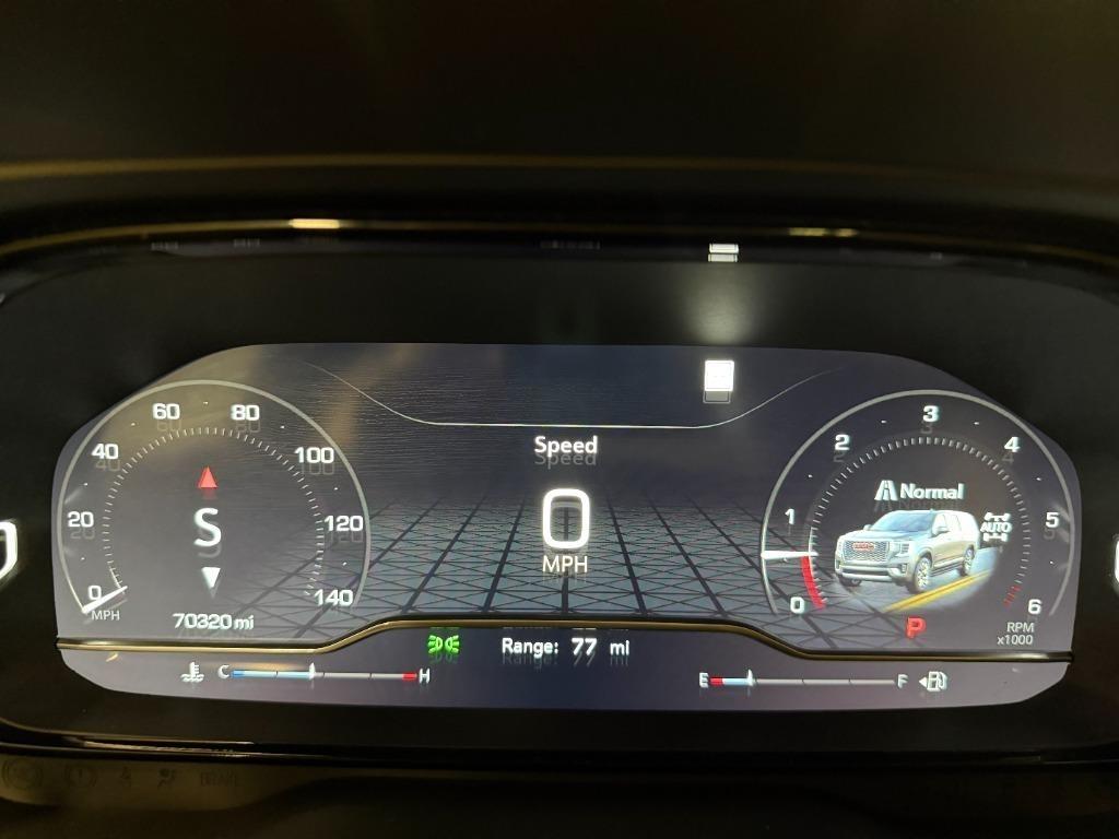 GMC Yukon Denali 4WD 2022
