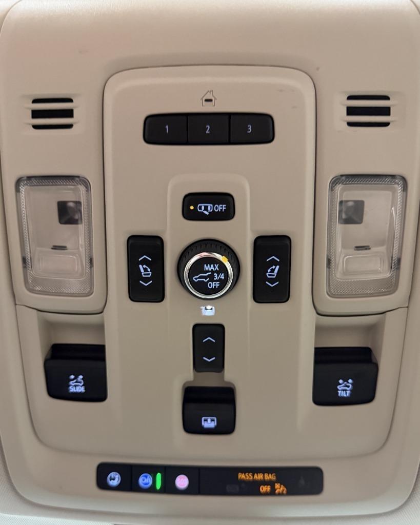GMC Yukon Denali 4WD 2022