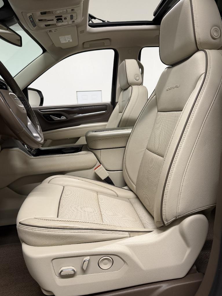 GMC Yukon Denali 4WD 2022