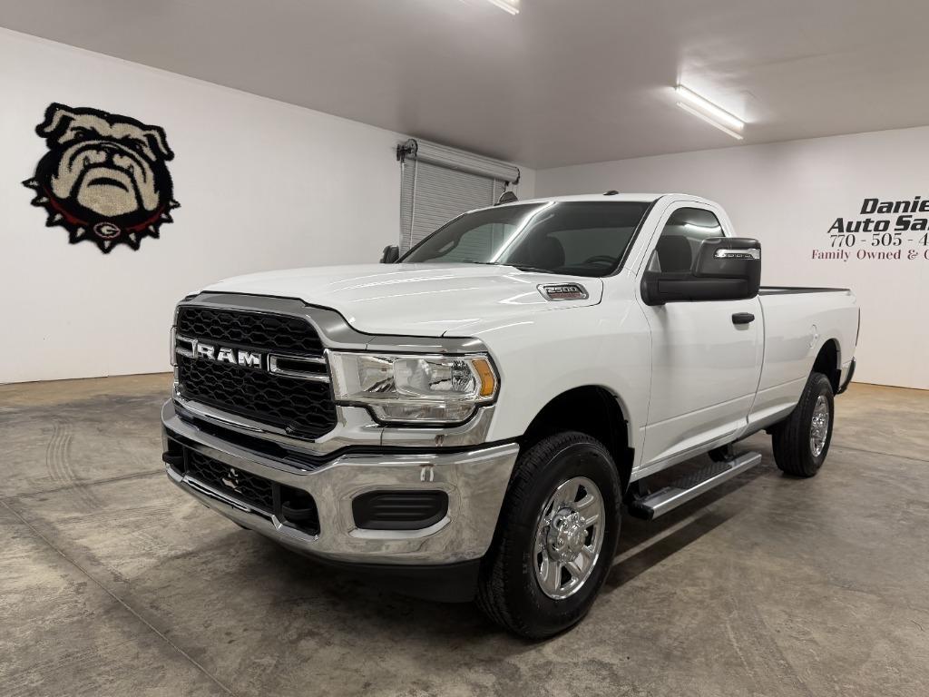 RAM 2500 ST 4WD 2024
