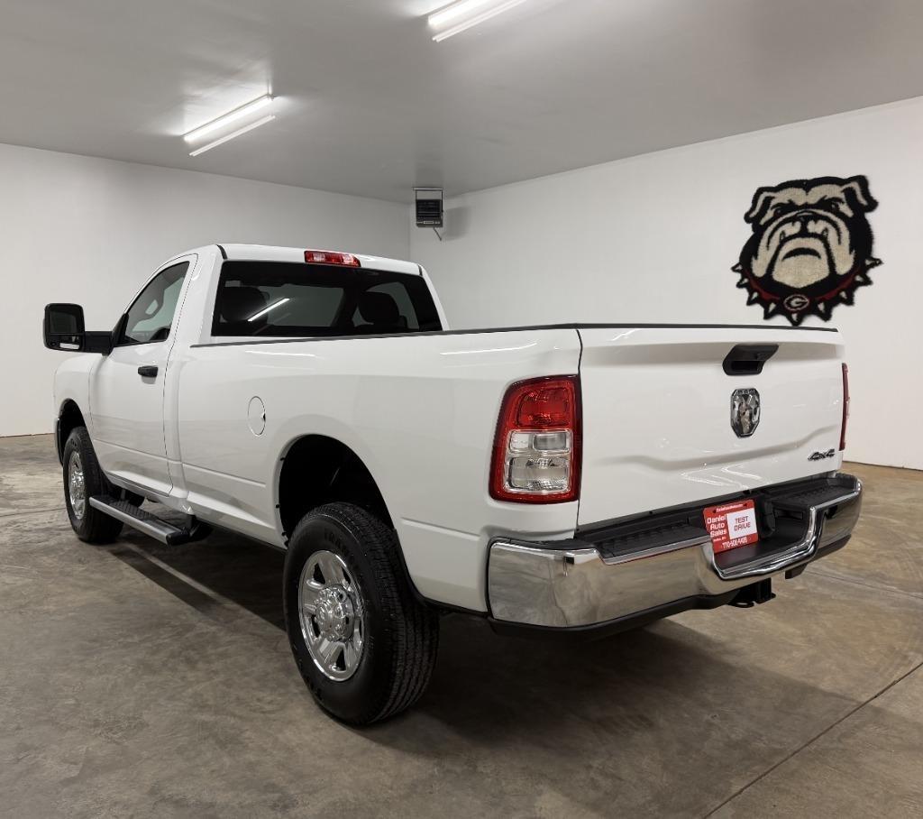 RAM 2500 ST 4WD 2024
