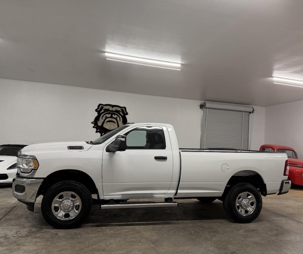 RAM 2500 ST 4WD 2024