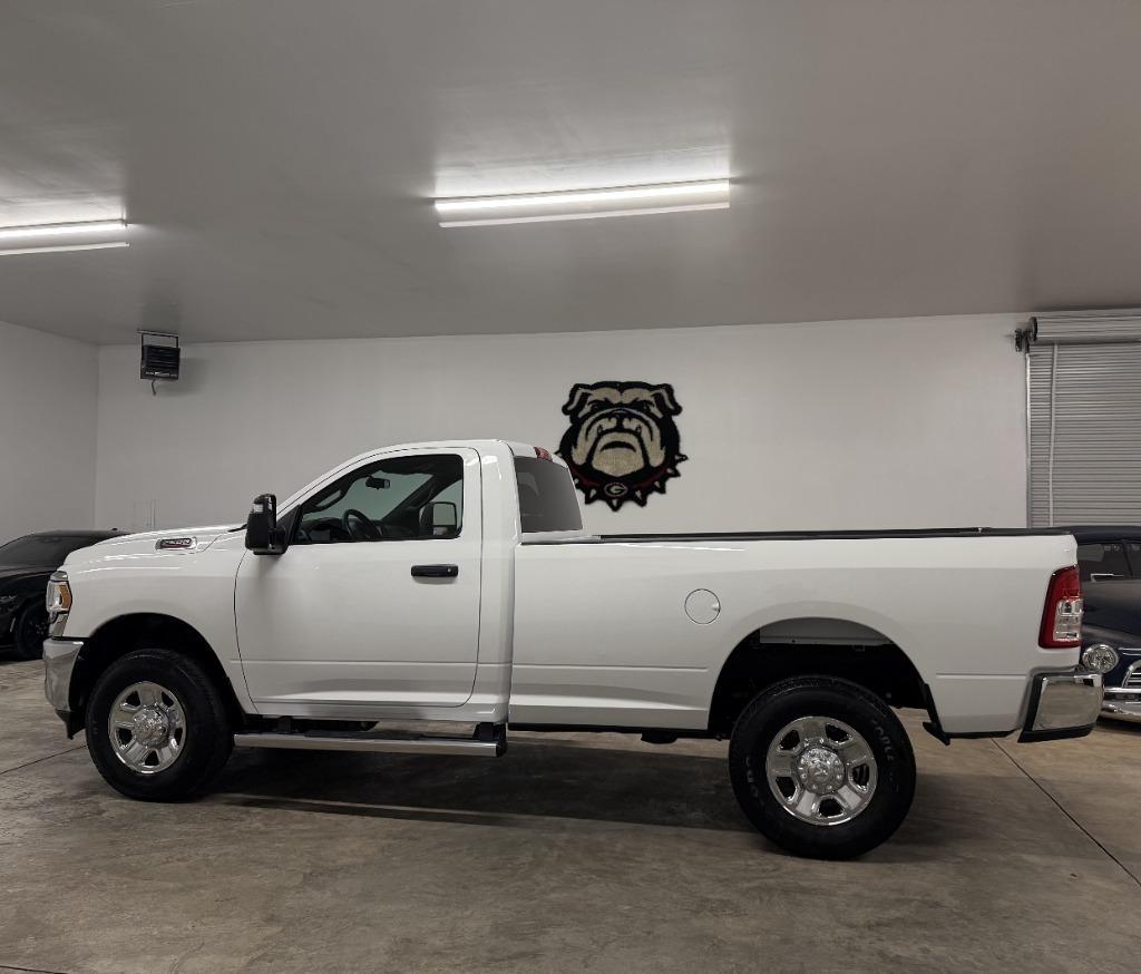 RAM 2500 ST 4WD 2024