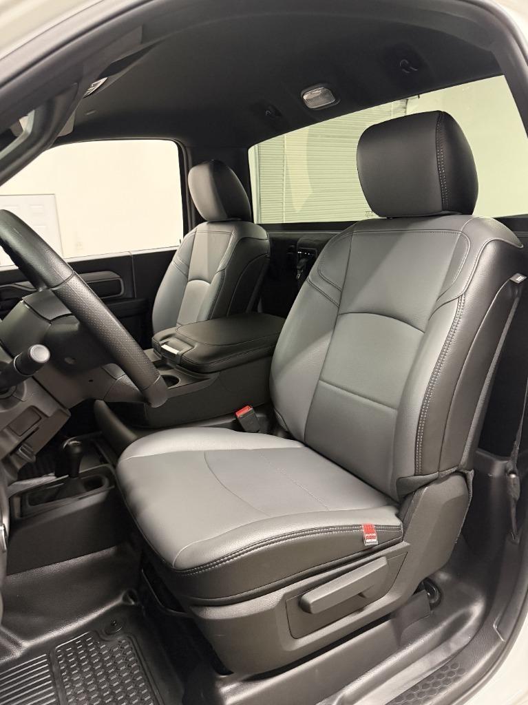 RAM 2500 ST 4WD 2024