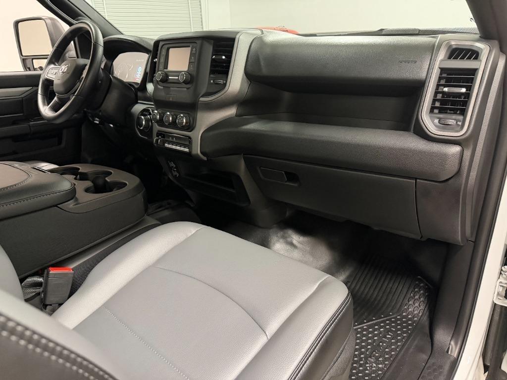 RAM 2500 ST 4WD 2024