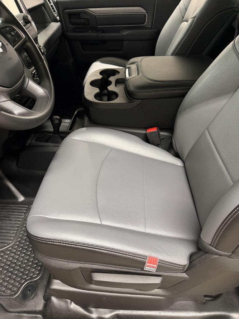 RAM 2500 ST 4WD 2024
