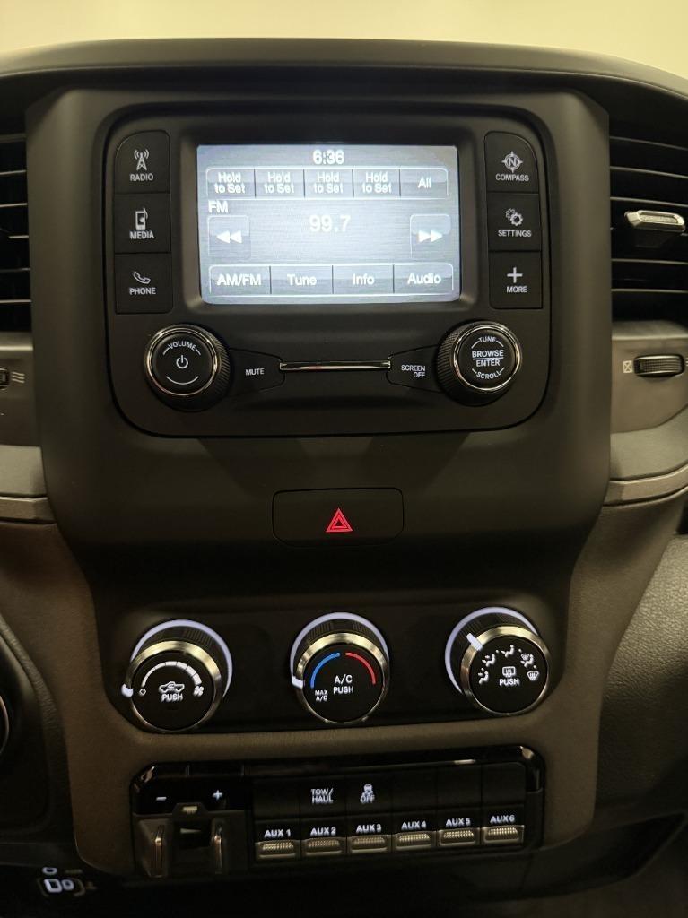 RAM 2500 ST 4WD 2024